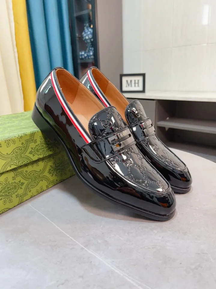Men's shoes 💰500🌹🌹Niuli [GUCCI Gucci] A new style of formal men's leather shoes is coming~ The original quality upper is made of patent leather imported from Italy, the leather is soft and delicate, comfortable and soft first-layer cowhide lining, rubber wear-resistant outsole, the shoe shape is dignified and domineering, and the luxury charm cannot be concealed! The natural and free nouveau riche leads the trend. Code number: 38-44